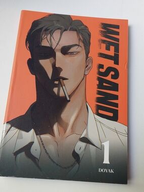 Wet Sand Volume 1 Graphic Novel / Manwha / Manga